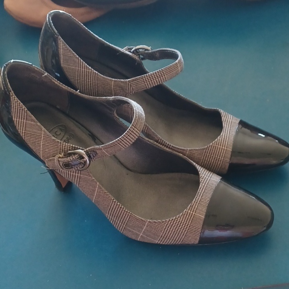 JOAN & DAVID Black & white Patent Plaid Fabric Cjalexia Heels - 6.5